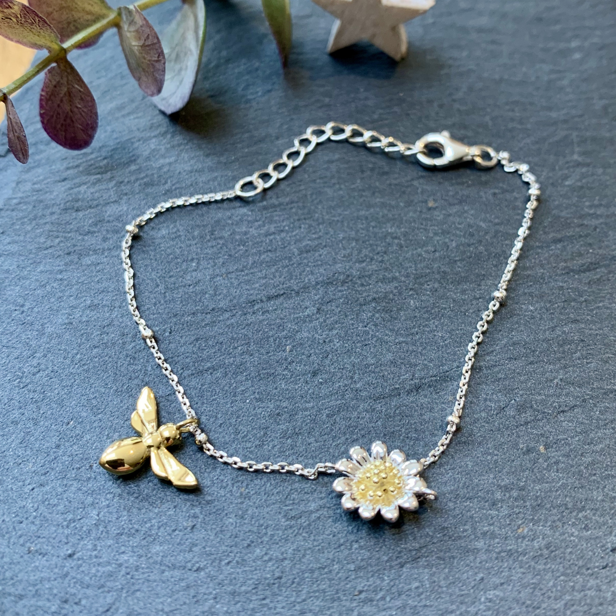 Silver 16-19cm Two-Tone Bee and Daisy Bracelet