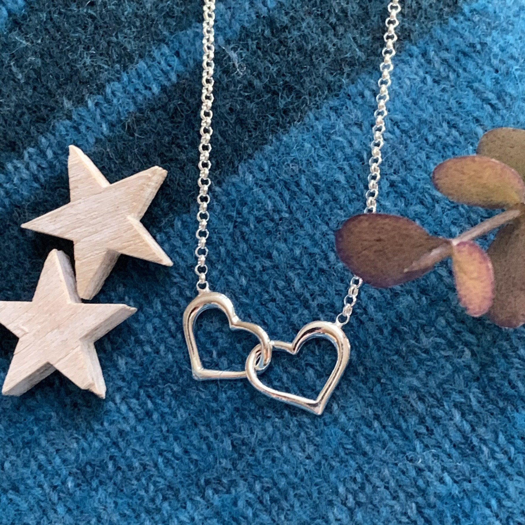 Silver 41-46cm Two Interlinked Open Hearts Necklace 4