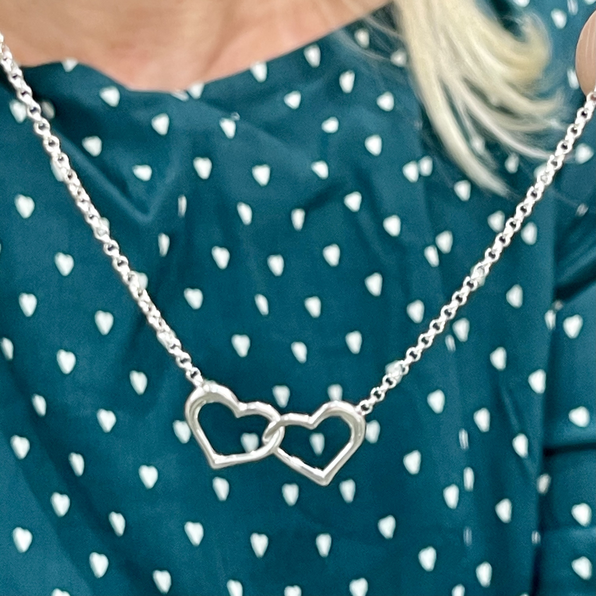 Silver 41-46cm Two Interlinked Open Hearts Necklace 3