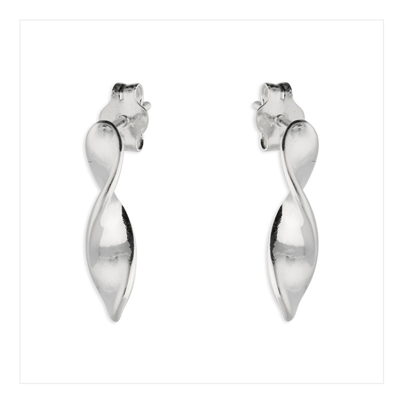 Silver Three Dimensional Twisted Infinity Stud