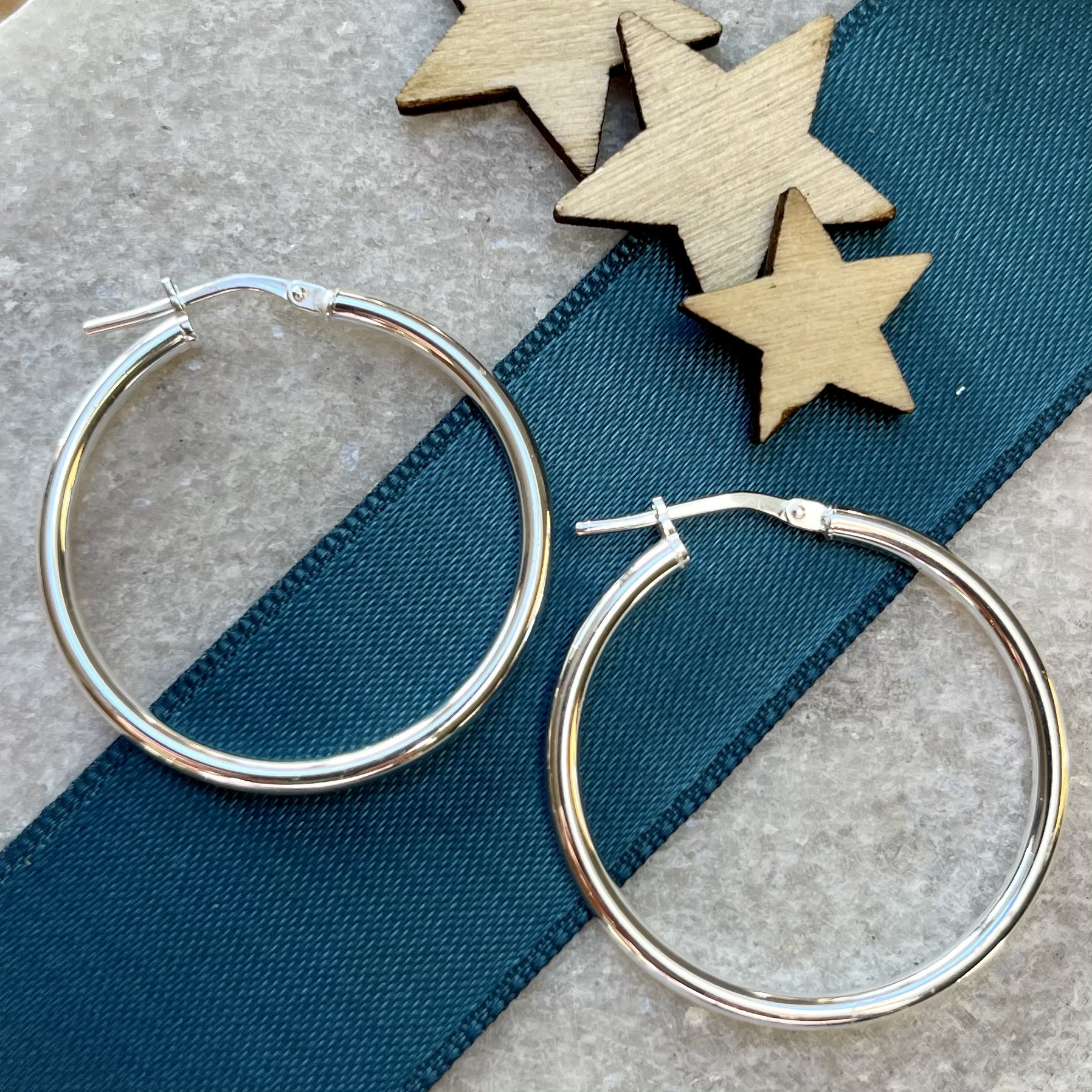 Sterling Silver 30mm Lightweight Plain Hoop 2